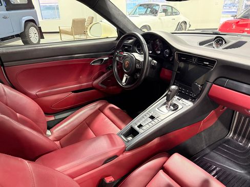 Used 2019 Porsche 911 Carrera 4 GTS image 70