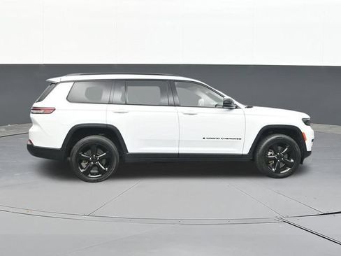 Used 2023 Jeep Grand Cherokee L Laredo AWD/4WD image 16