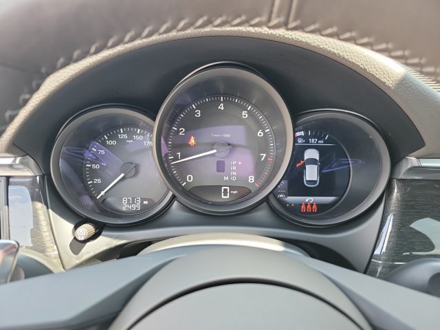 Certified 2026 Porsche Macan Turbo AWD/4WD image 31