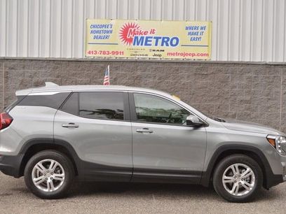Used 2024 GMC Terrain SLE