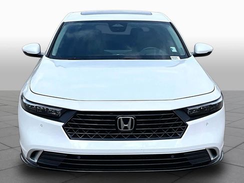 Used 2023 Honda Accord Touring image 4