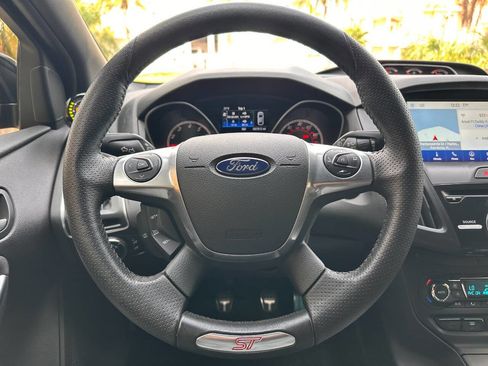 Used 2014 Ford Focus ST w/ Equipment Group 202A FWD image 16