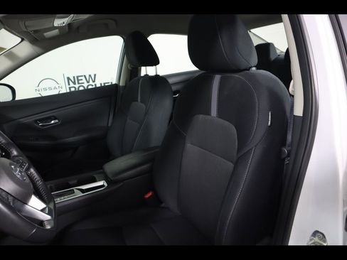 Certified 2022 Nissan Sentra SV w/ Trunk Package image 16