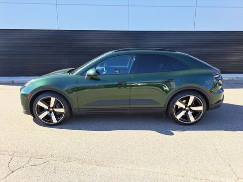 Certified 2025 Porsche Macan 4 Electric image 2