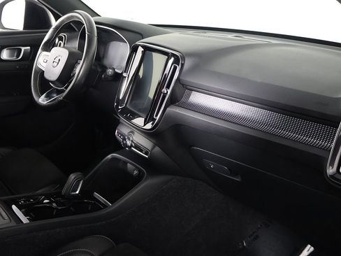Used 2021 Volvo XC40 T5 R-Design w/ Protection Package Premier AWD/4WD image 30