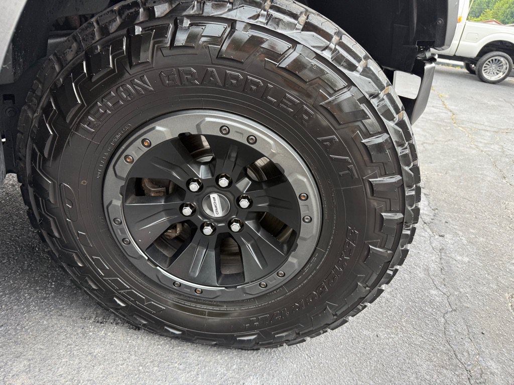Used 2017 Ford F150 Raptor w/ Equipment Group 802A Luxury AWD/4WD image 19