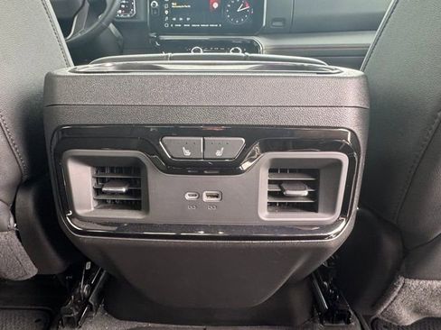 Used 2024 GMC Sierra 1500 AT4 w/ Technology Package image 12