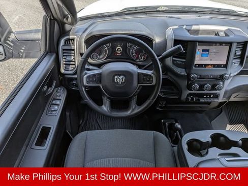 Used 2024 RAM 2500 Tradesman w/ Chrome Appearance Group AWD/4WD image 15