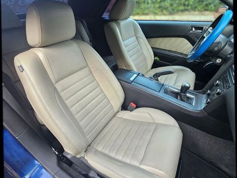 Used 2012 Ford Mustang Premium image 17