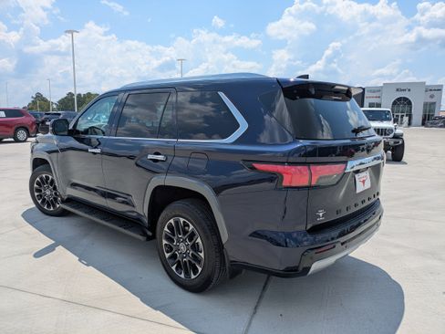 Used 2024 Toyota Sequoia Limited image 5