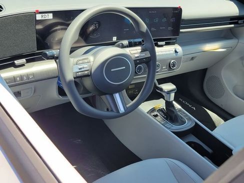 New 2026 Hyundai Kona SE FWD image 5