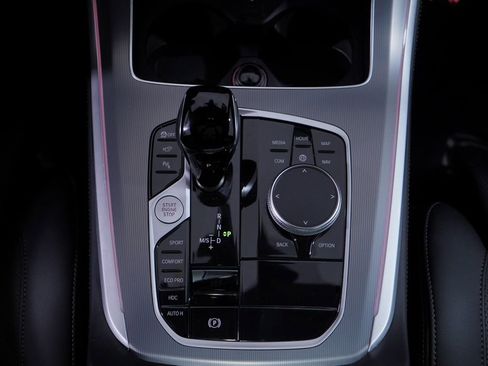 Used 2023 BMW X5 xDrive40i w/ M Sport Package image 14