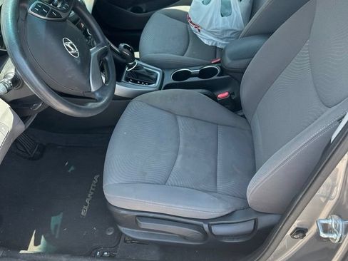 Used 2014 Hyundai Elantra SE FWD image 10