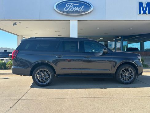 New 2026 Ford Expedition Max Platinum w/ Stealth Appearance Package AWD/4WD image 7