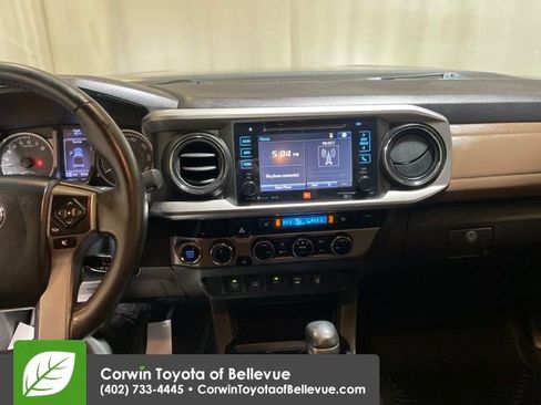 Used 2017 Toyota Tacoma Limited w/ Tow Package image 17