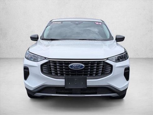 Used 2024 Ford Escape Active AWD/4WD image 2