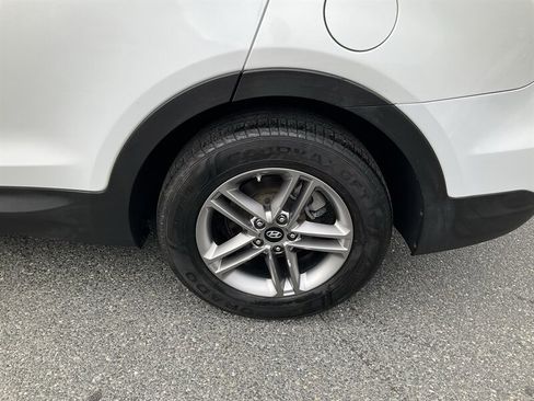 Used 2018 Hyundai Santa Fe Sport w/ 2.4L Value Package 02 FWD image 10