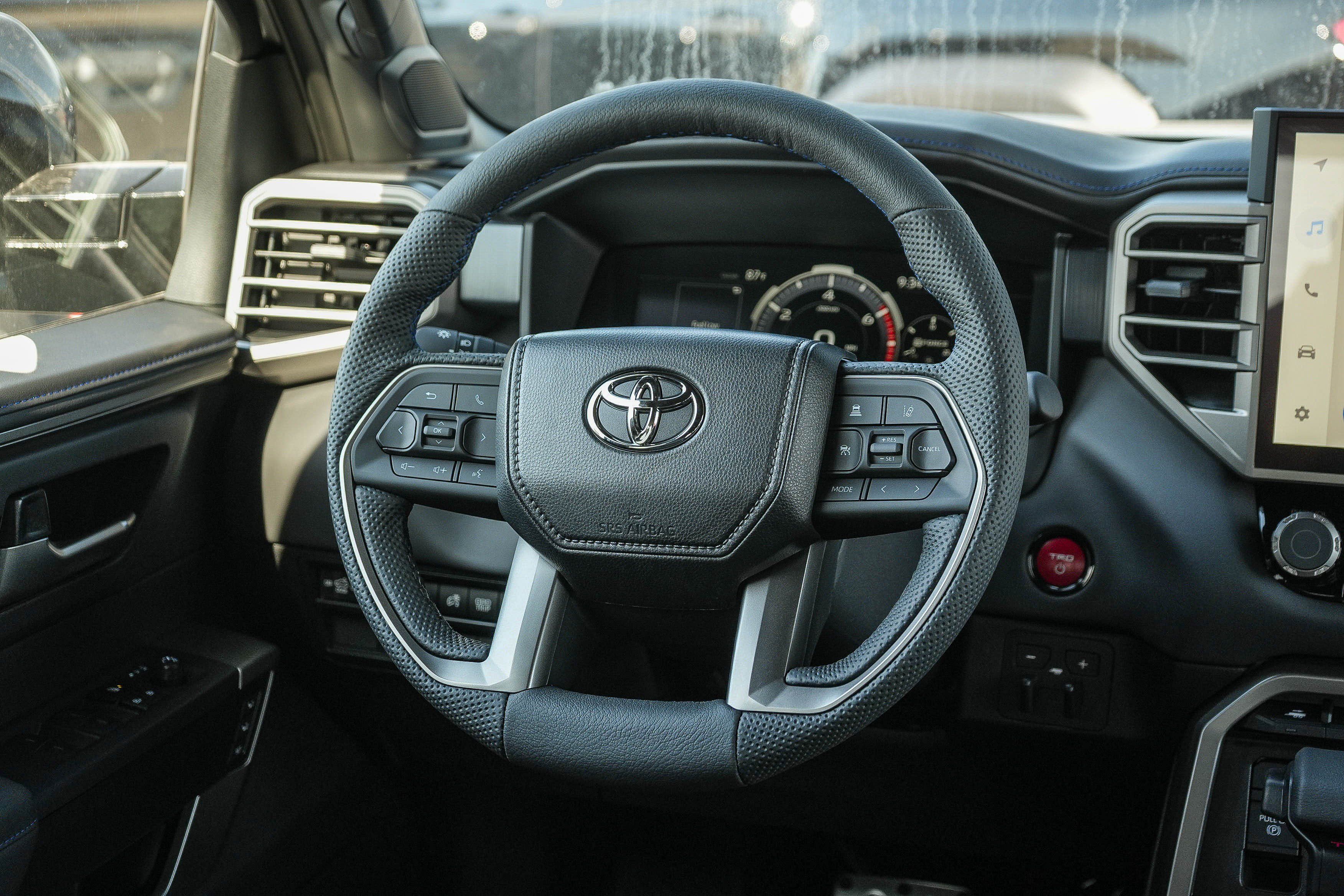 New 2026 Toyota Tundra Platinum w/ TRD Off-Road Package AWD/4WD image 18