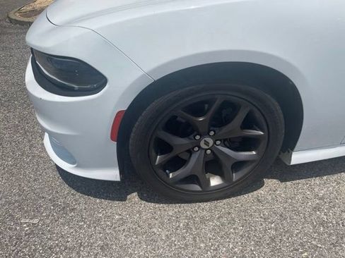 Used 2019 Dodge Charger GT RWD image 3