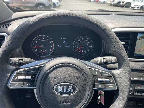 Used 2022 Kia Sportage LX AWD/4WD image 26