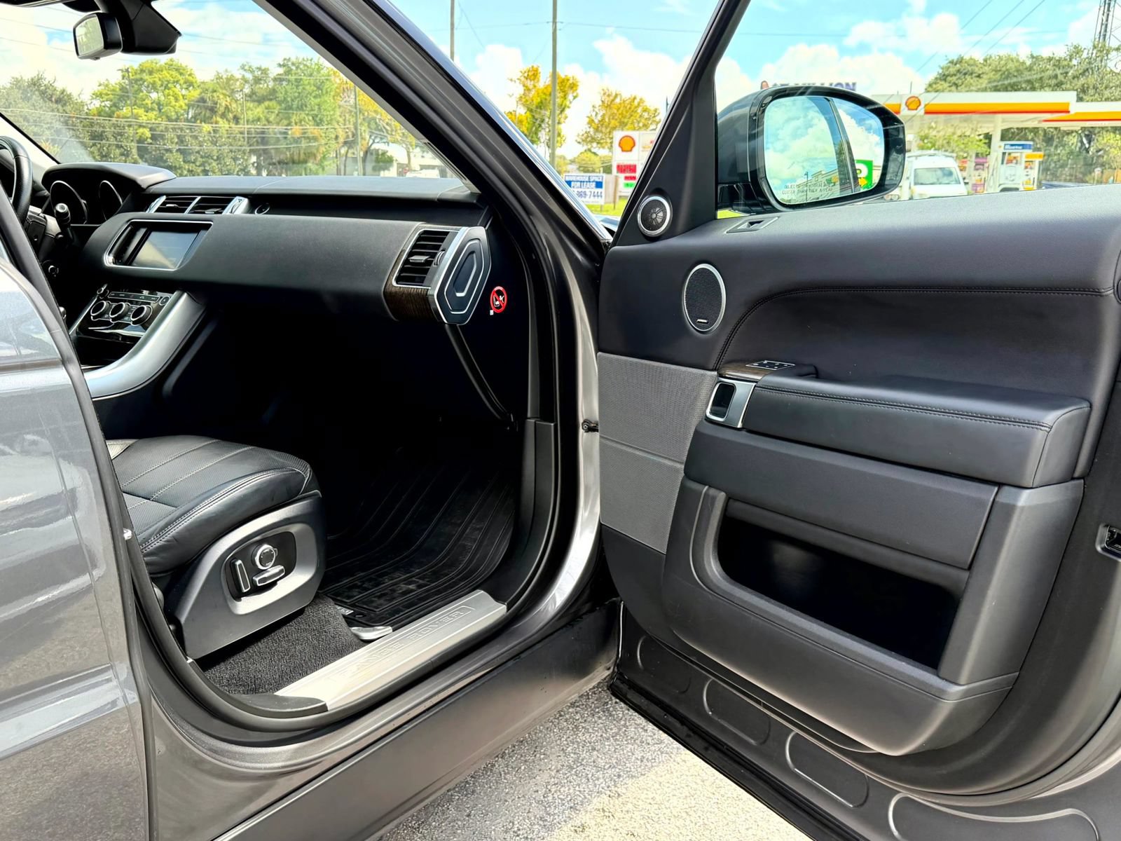 Used 2016 Land Rover Range Rover Sport HSE AWD/4WD image 16