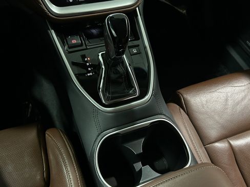 Used 2020 Subaru Outback Touring image 11