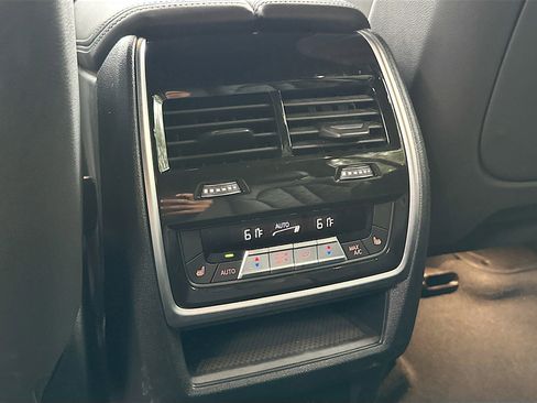 Certified 2023 BMW X7 xDrive40i w/ M Sport Package image 26