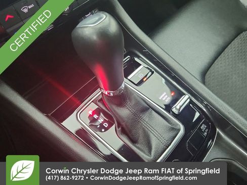 Used 2024 Jeep Compass Latitude image 28