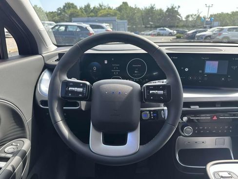 New 2026 Hyundai Ioniq 9 SEL image 9