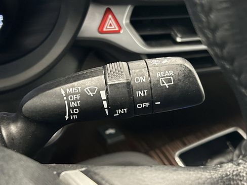 Used 2022 Toyota Sienna XLE image 24