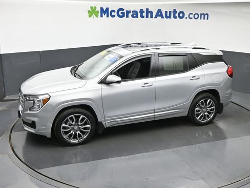 Used 2022 GMC Terrain Denali w/ LPO, Floor Liner Package AWD/4WD image 17