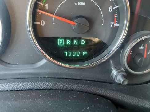 Used 2018 Jeep Wrangler Unlimited Sahara image 16