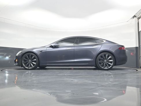 Used 2018 Tesla Model S 75D image 25