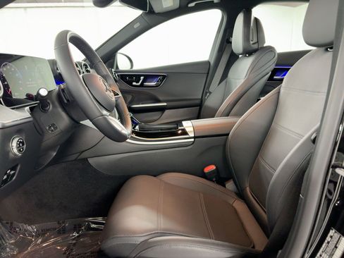 Certified 2025 Mercedes-Benz C 300 Sedan image 5