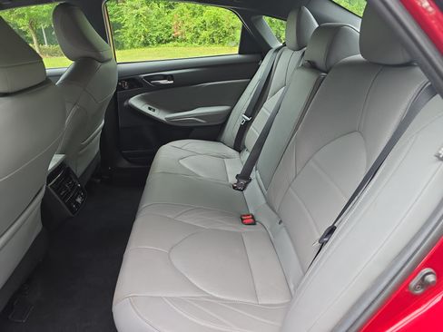Used 2021 Toyota Avalon Limited w/ Advanced Safety Package FWD image 15