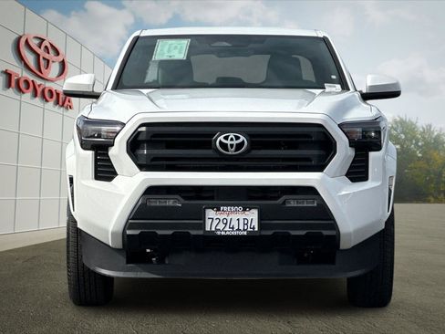 Certified 2024 Toyota Tacoma SR5 image 8