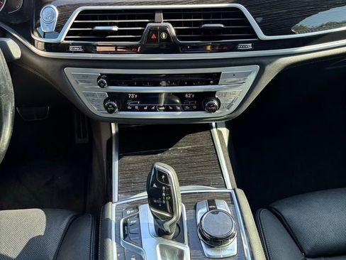 Used 2019 BMW 740i image 15