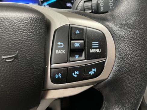 Used 2023 Ford Explorer XLT w/ Equipment Group 202A AWD/4WD image 21