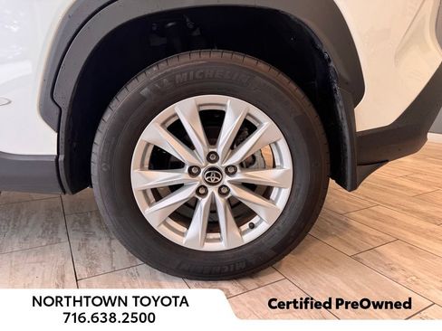 Used 2024 Toyota Corolla Cross LE FWD image 25