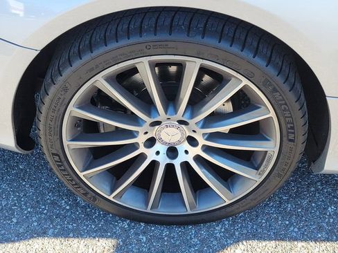 Used 2017 Mercedes-Benz SL 550 w/ Driver Assistance Package image 6