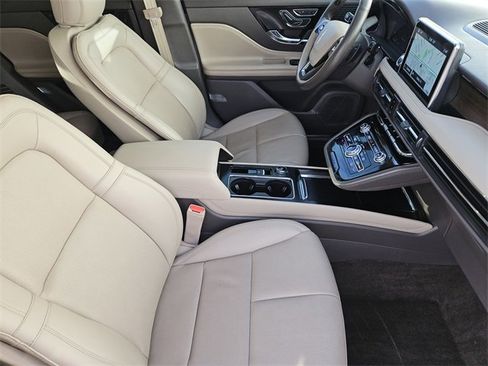Used 2022 Lincoln Corsair Reserve w/ Equipment Group 201A image 14