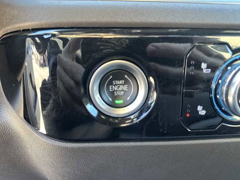 Used 2023 GMC Sierra 1500 SLE image 19