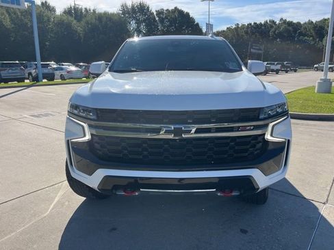 Used 2022 Chevrolet Suburban Z71 w/ Z71 Off-Road Package AWD/4WD image 11