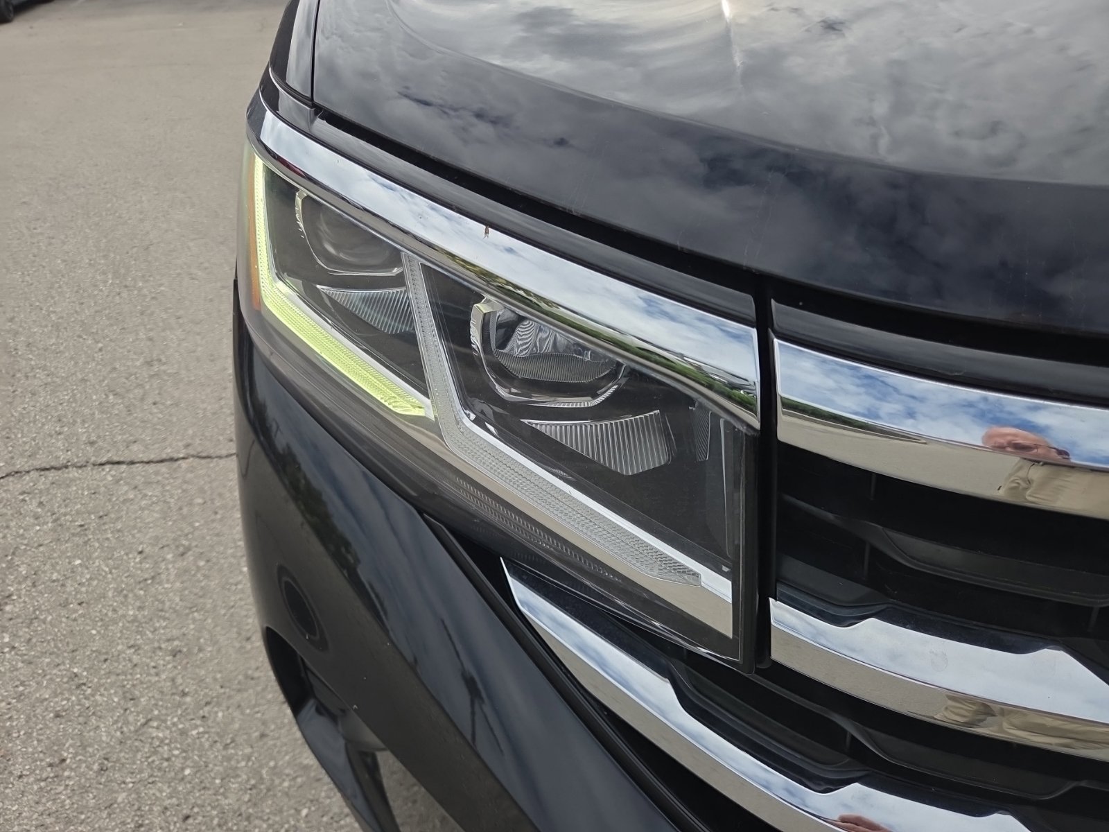 Used 2021 Volkswagen Atlas SE w/ Panoramic Sunroof Package AWD/4WD image 3