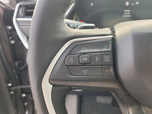 New 2025 Jeep Grand Cherokee L Limited image 30