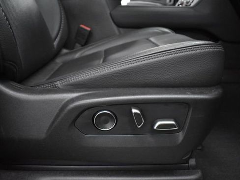 Used 2021 GMC Yukon XL Denali image 35