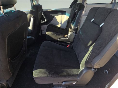 Used 2016 Dodge Grand Caravan SE w/ Quick Order Package 29E SE image 18