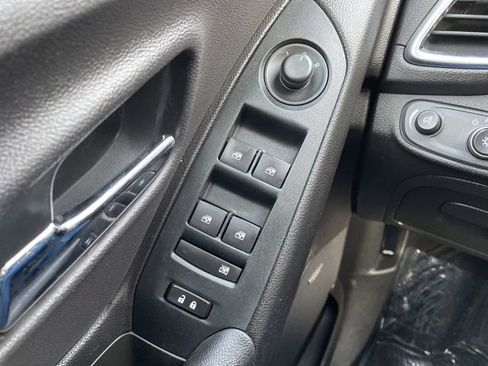 Used 2019 Chevrolet Trax Premier image 24