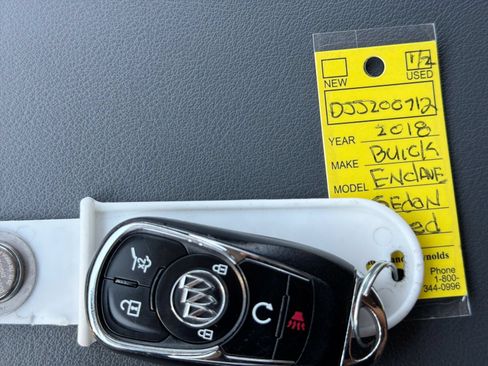 Used 2018 Buick Enclave Essence AWD/4WD image 38