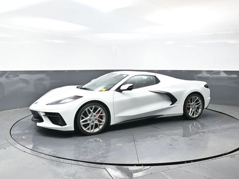 Used 2024 Chevrolet Corvette Stingray Preferred Conv w/ Stealth Interior Trim Package RWD image 10